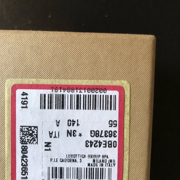 Burberry sunglasses - Picture 9 of 9